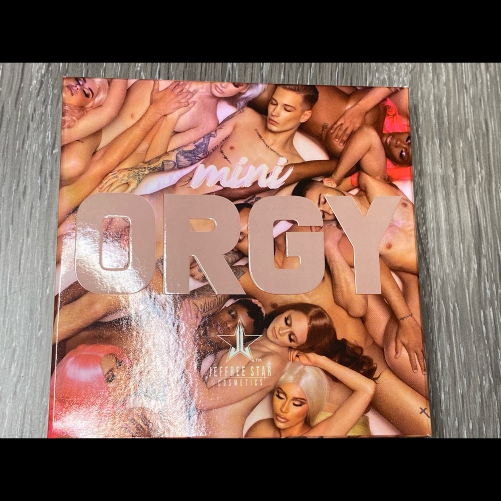 Jeffree star mini orgy palette